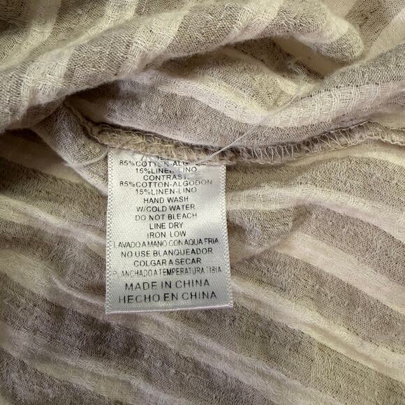 Listicle Women's Linen Blend Babydoll Short Sleeve Blouse, size Medium - Picture 4 of 5